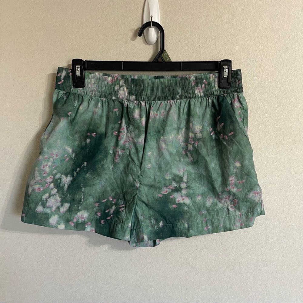 Sweaty Betty Anytime Pull On Short Size Large